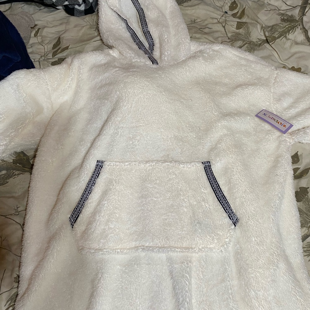 Joyspun Cozy White Hooded Pullover